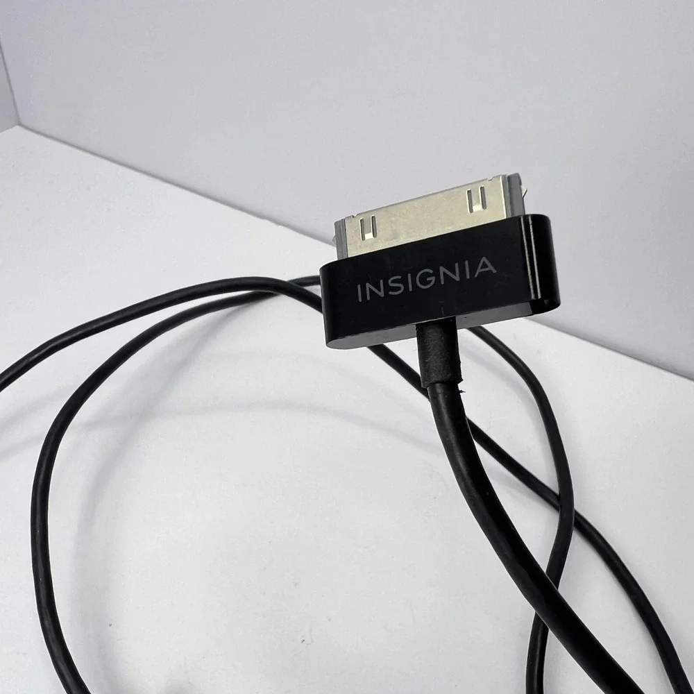 Insignia‎ Black 30-Pin to USB Cable Apple iPhone iPad iPod Charging Sync Cord
